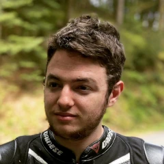 Hey there, it’s me! Looking handsome, heh? Author’s picture